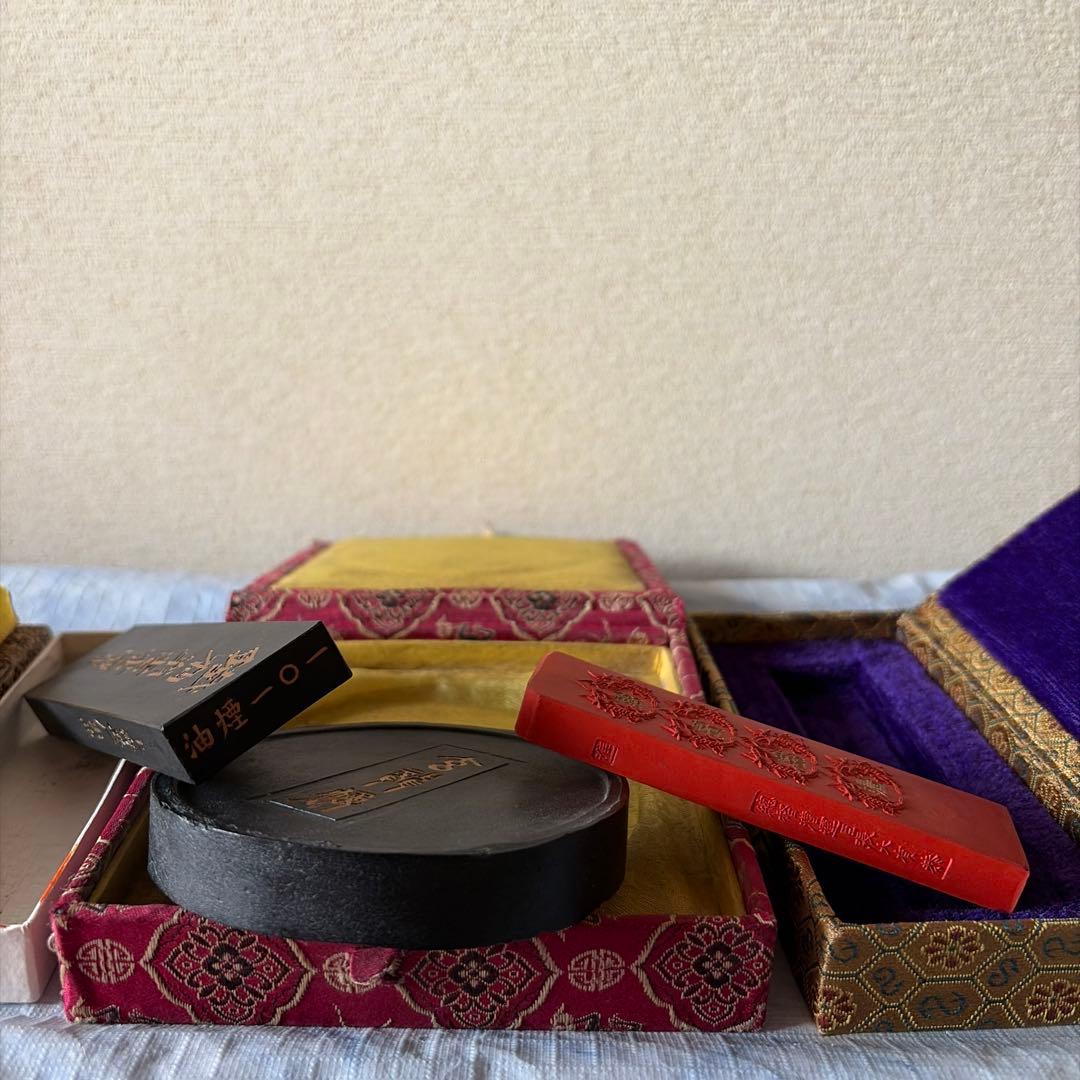 墨　唐墨　鉄斎　朱墨　アンティーク　中国　書画　硯