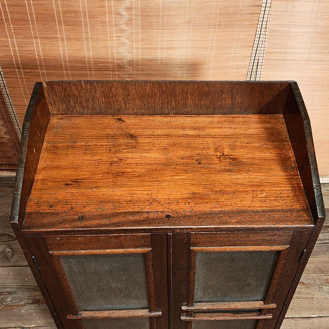 ガラス扉の棚　食器棚　本棚　昭和レトロ　古家具