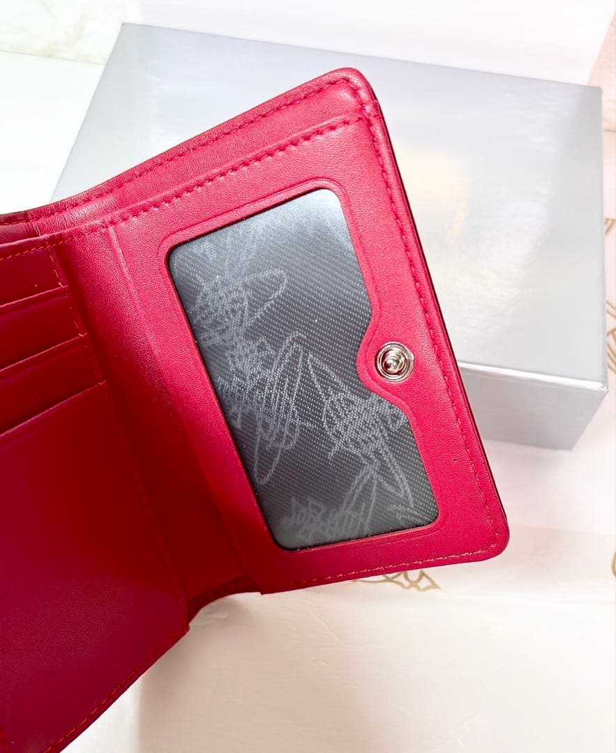 【新作内側に柄付き】Vivienne Westwood 3つ折り財布 エナメル