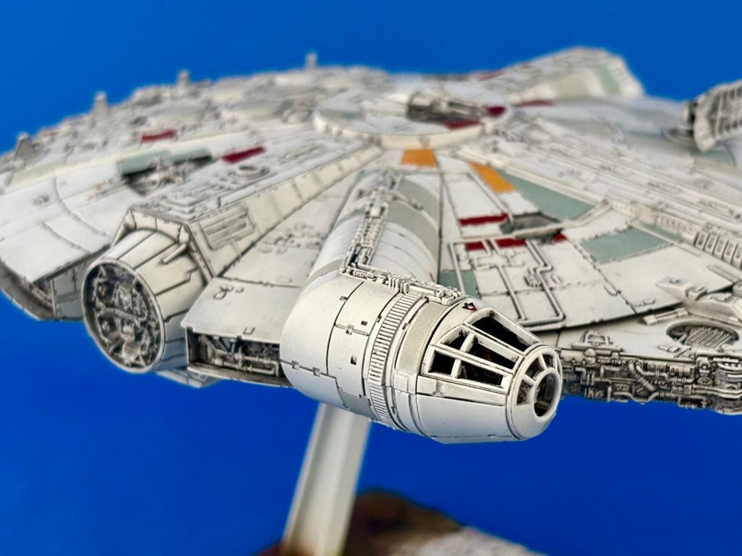 バンダイ 1/144 ミレニアムファルコン 最後のジェダイ完成品　整理番号3