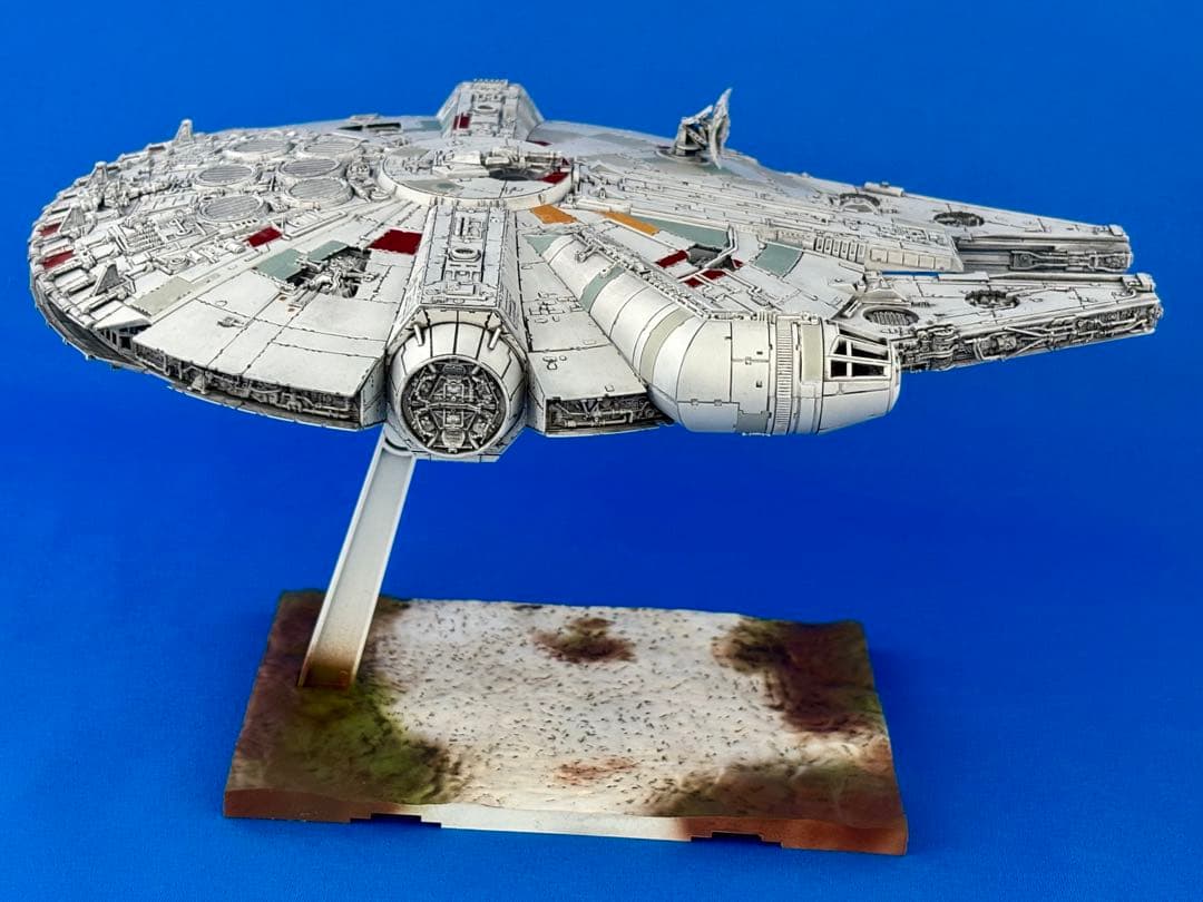 バンダイ 1/144 ミレニアムファルコン 最後のジェダイ完成品　整理番号3