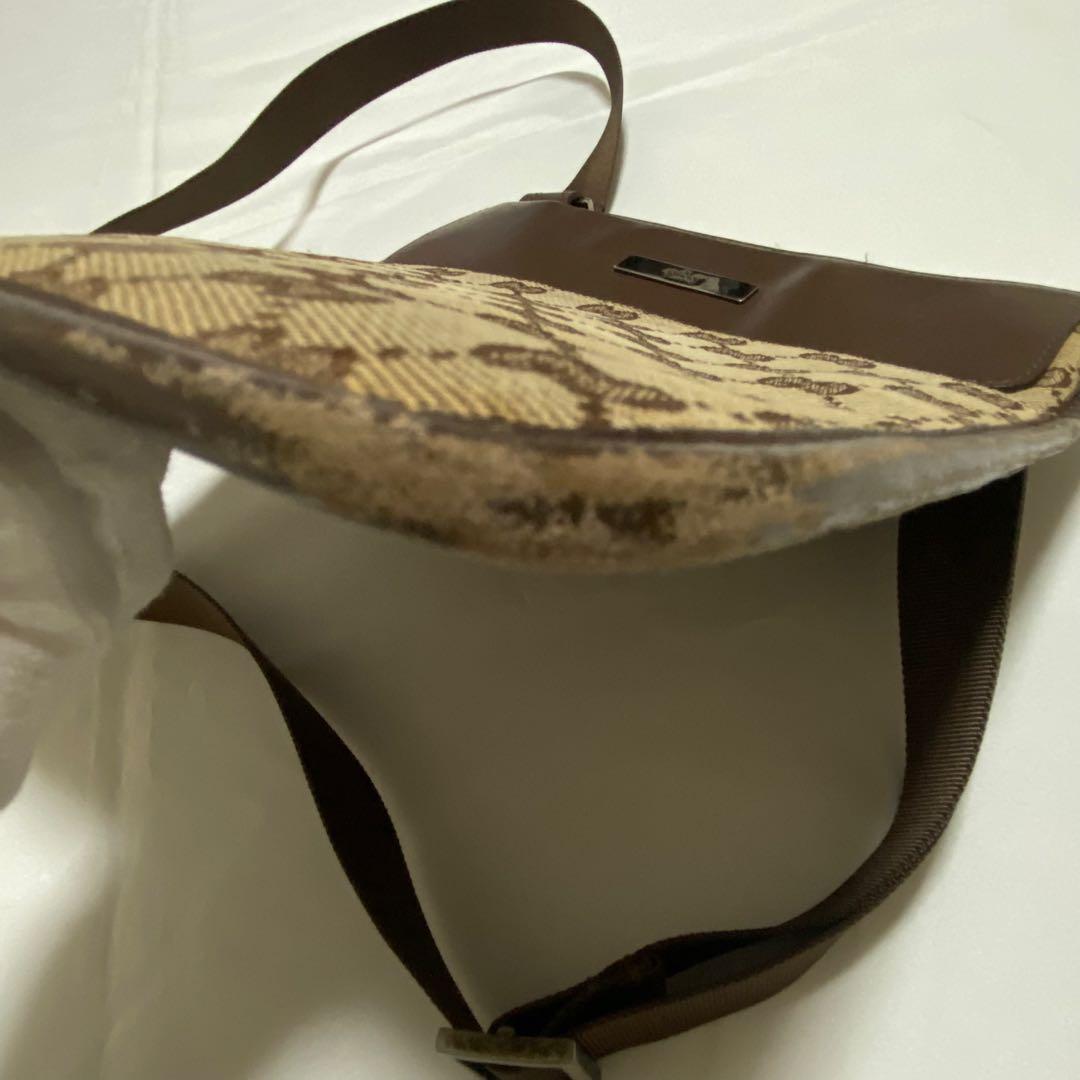 GUCCI グッチ ショルダーバッグ GG柄 ブラウン