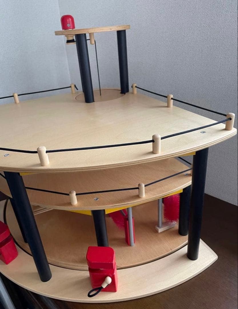 ドイツ　アーレンツ社　パークハウス　木製おもちゃ　ボーネルンド　駐車場