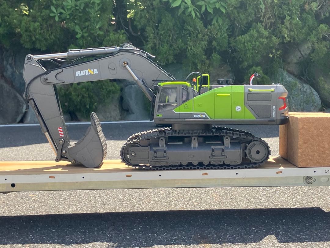 Huina 1953 ショベルカー