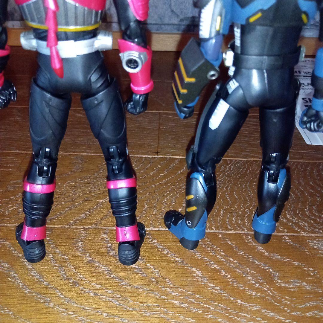 SHF　仮面ライダー龍騎　ライダー 4体セット
