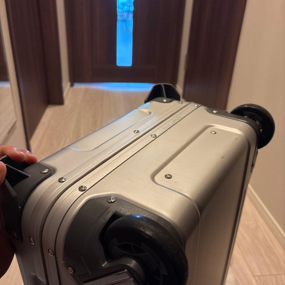 ゼロハリバートン　二輪　美品