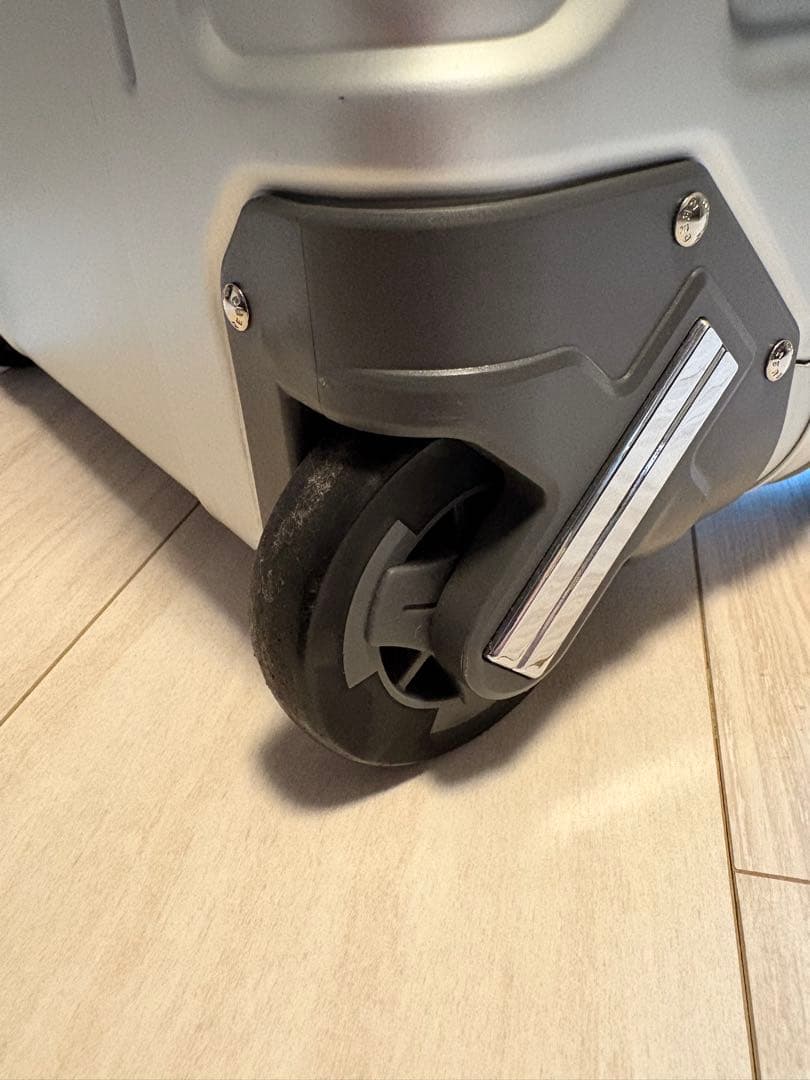 ゼロハリバートン　二輪　美品