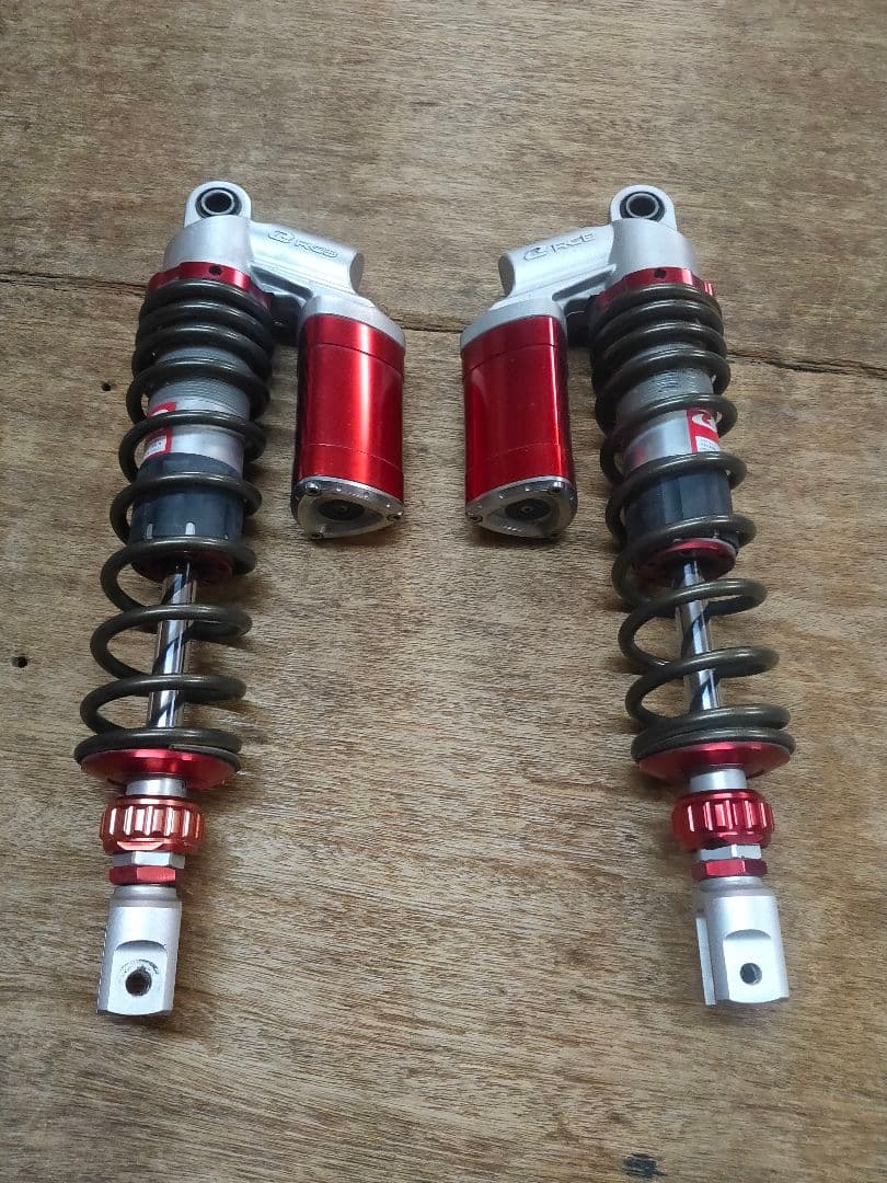 pcx jf81 RCBレーシングボーイ リアサスペンション左右とカラー2個