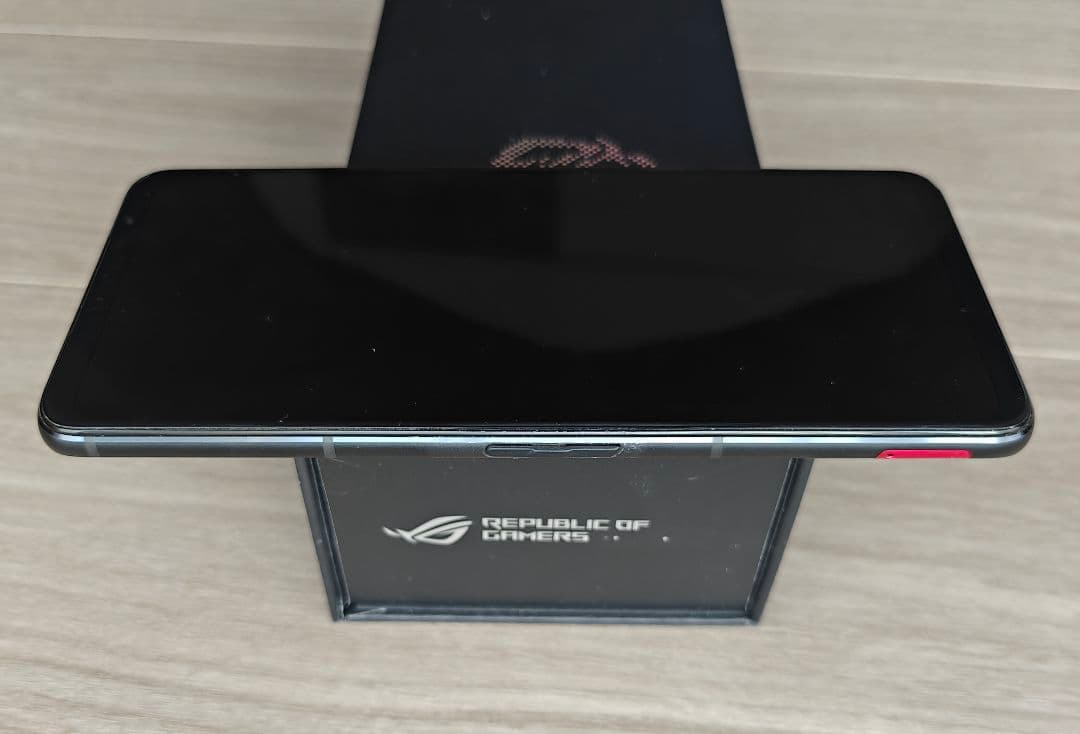 ASUS ROG Phone 5 ゲーミングスマートフォン 16gb 256gb