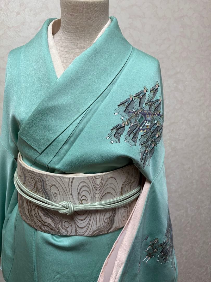 青木龍雲作大名行列訪問着