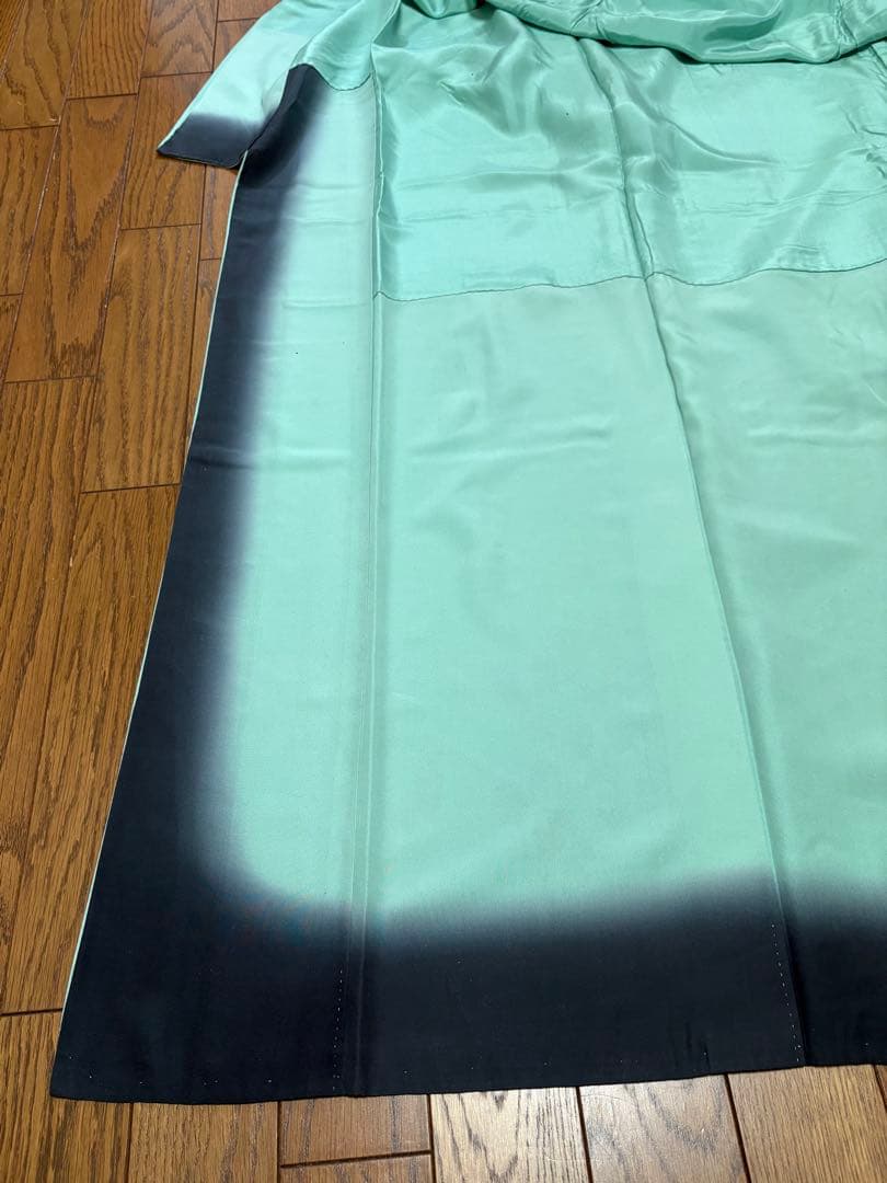 青木龍雲作大名行列訪問着