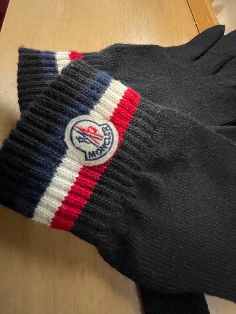 極美品）MONCLER モンクレール ロゴ　手袋 黒