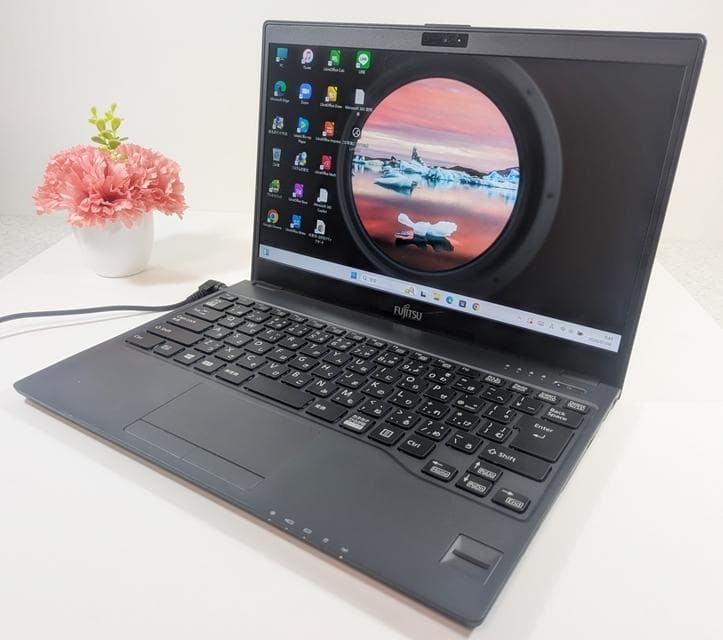 【美品】Win11✨新品8GB✨薄型＆超軽量✨ノートパソコン✨持ち運びに