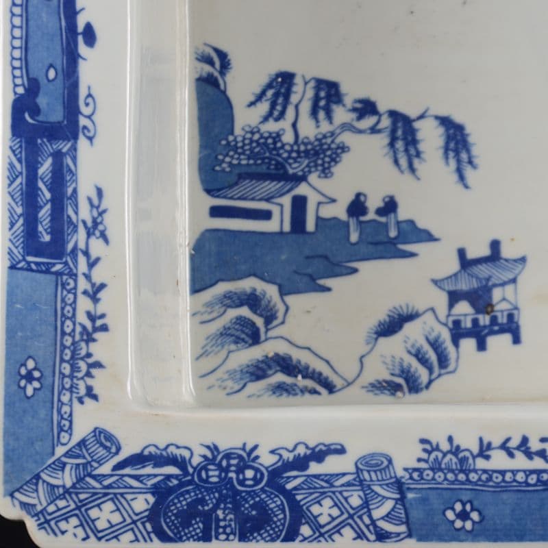 景徳鎮 磁器 青花山水楼台四方透かし彫り象嵌器水仙鉢 長方鉢