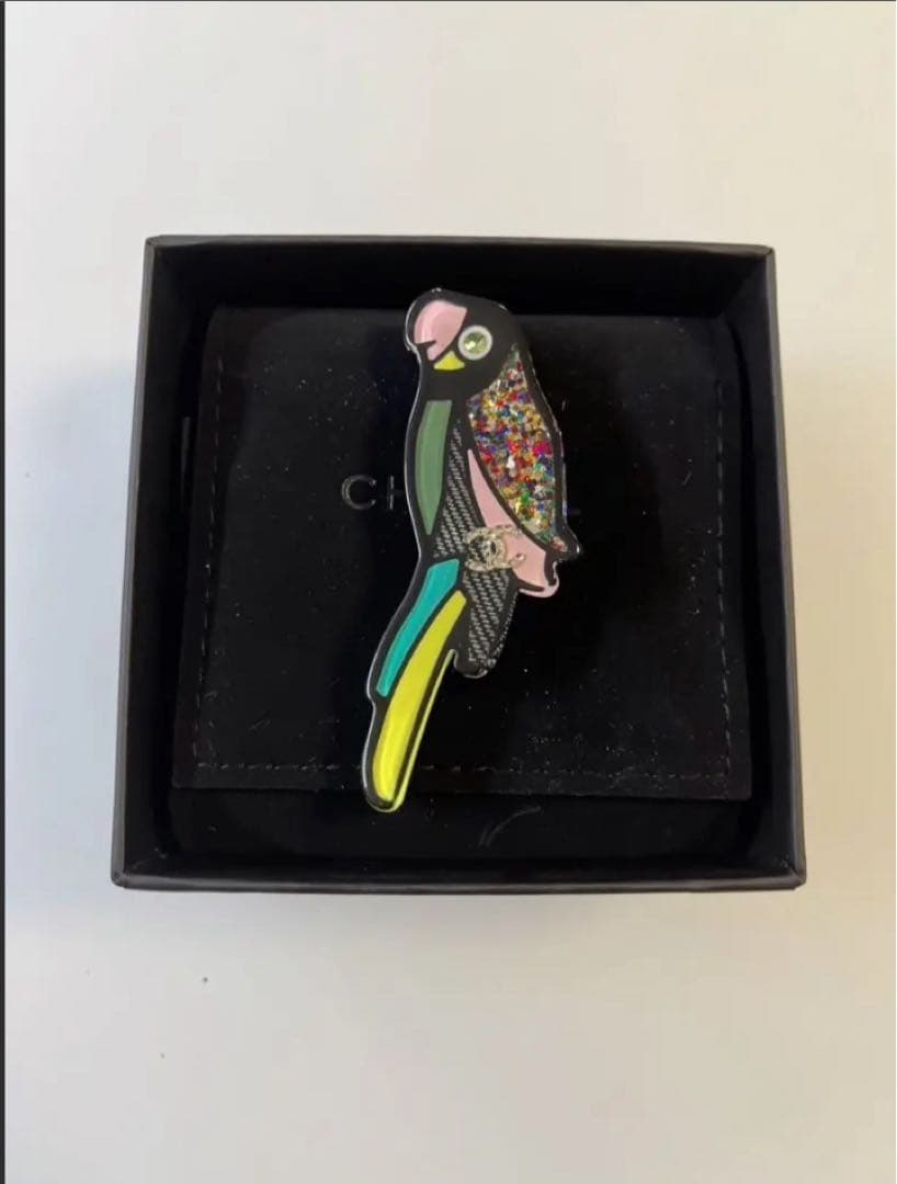 CHANELブローチ正規品未使用シャネル