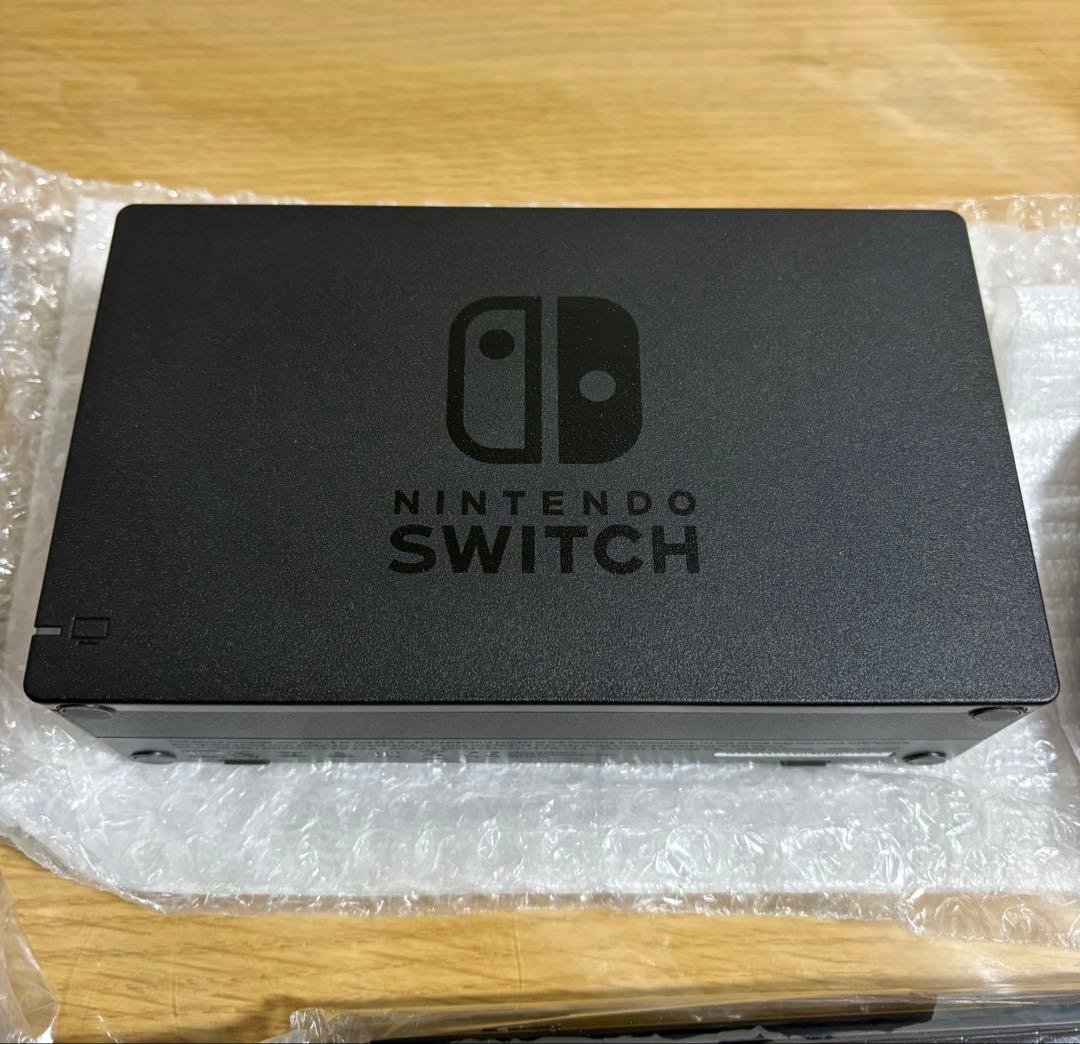 【Nintendo】Switch 本体　ネオンブルー/ネオンレッド