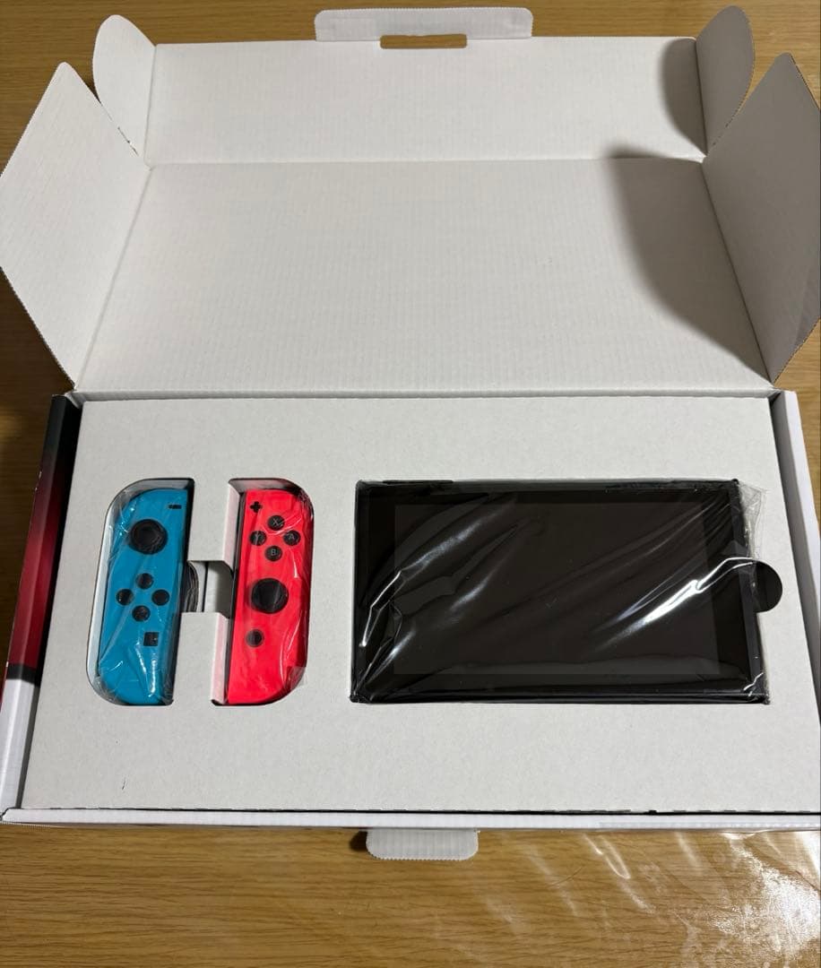 【Nintendo】Switch 本体　ネオンブルー/ネオンレッド