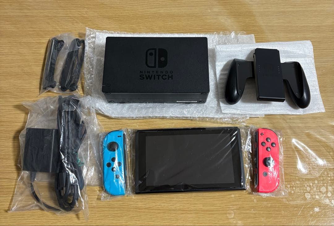 【Nintendo】Switch 本体　ネオンブルー/ネオンレッド