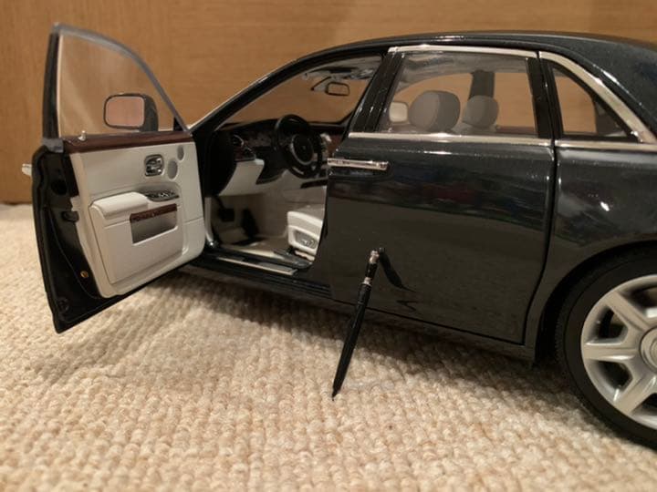 ミニカー 1/18 ロールスロイス ゴースト 京商