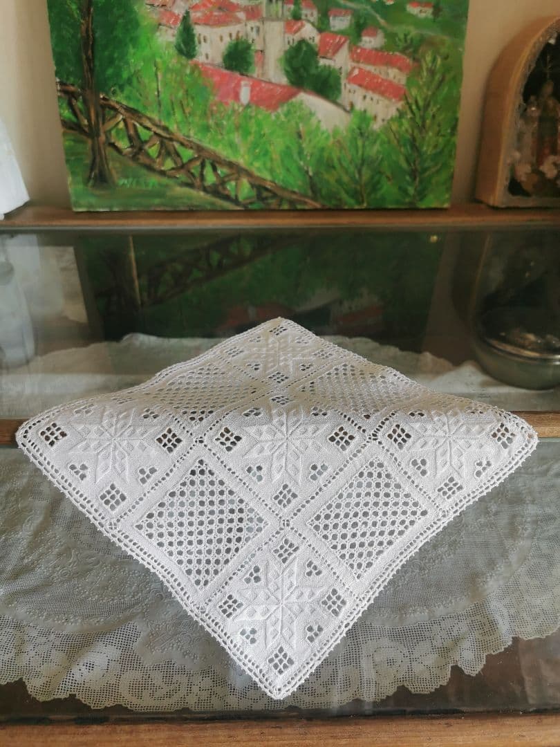 ヴィンテージ 北欧ハーダンガー/ヒデボ 白糸刺繍 ドローンワーク スクエアクロス