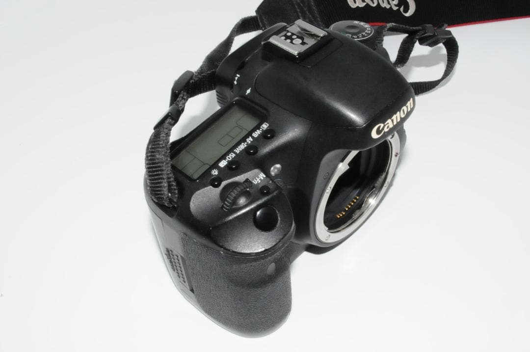 ★美品★Canon キャノン EOS 7D 型番 DS126251 ボディ