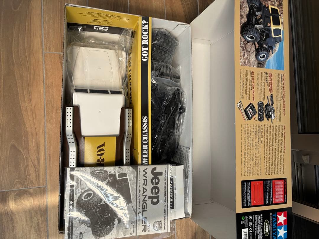 田宮 Jeep ジープラングラー 1/10 RCカー