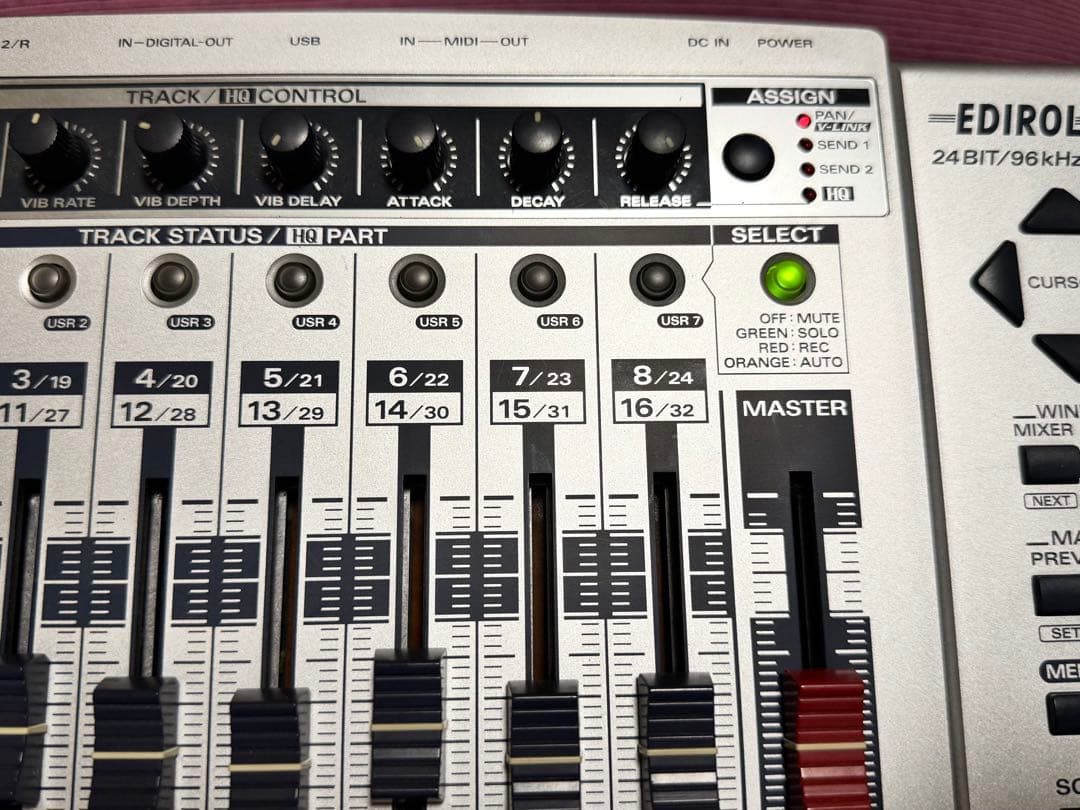 MIDIコンEDIROL UR-80オーディオインターフェイス付き