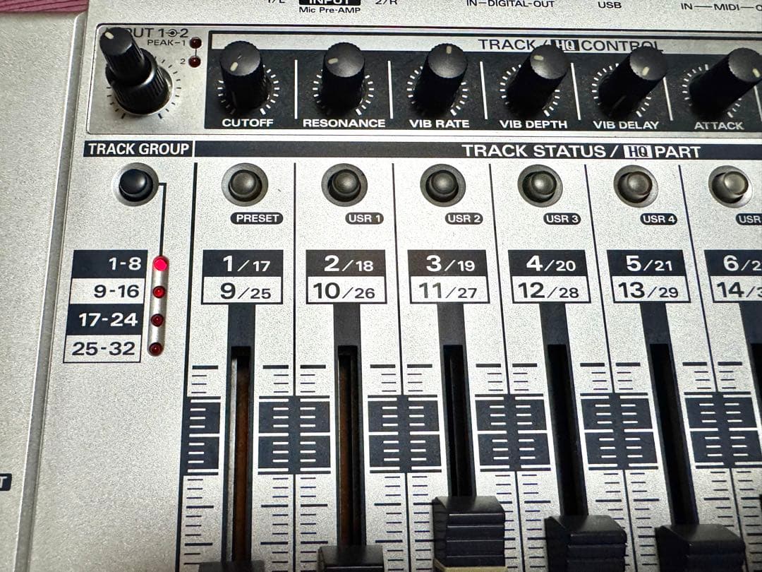 MIDIコンEDIROL UR-80オーディオインターフェイス付き