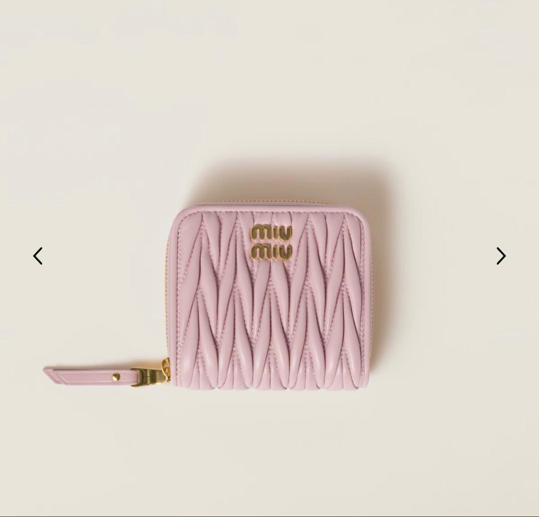 本日最終値下げ‼️翌日発送‼️MIU MIU マテラッセ二つ折り財布