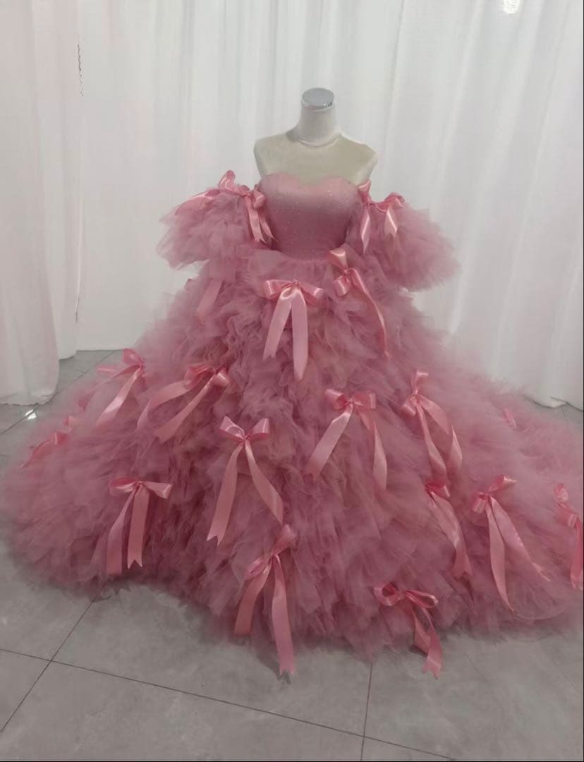 キヨコハタ風ピンクオフショルダーカラードレス。大きめリボン髪飾り➕ティアラ付き