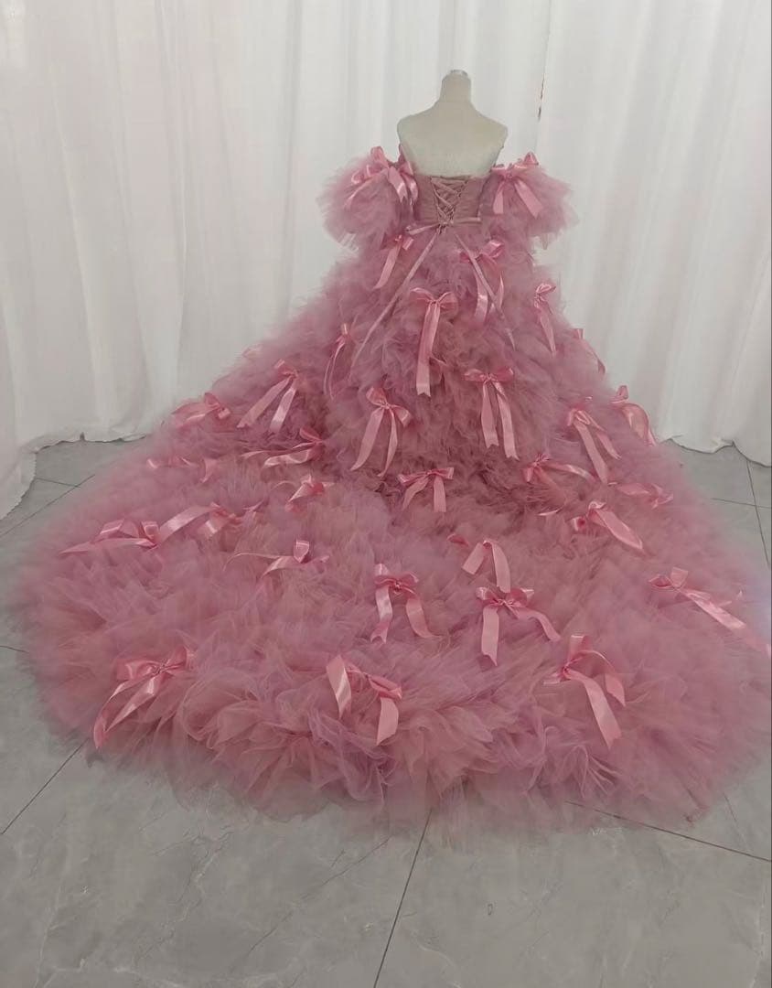 キヨコハタ風ピンクオフショルダーカラードレス。大きめリボン髪飾り➕ティアラ付き