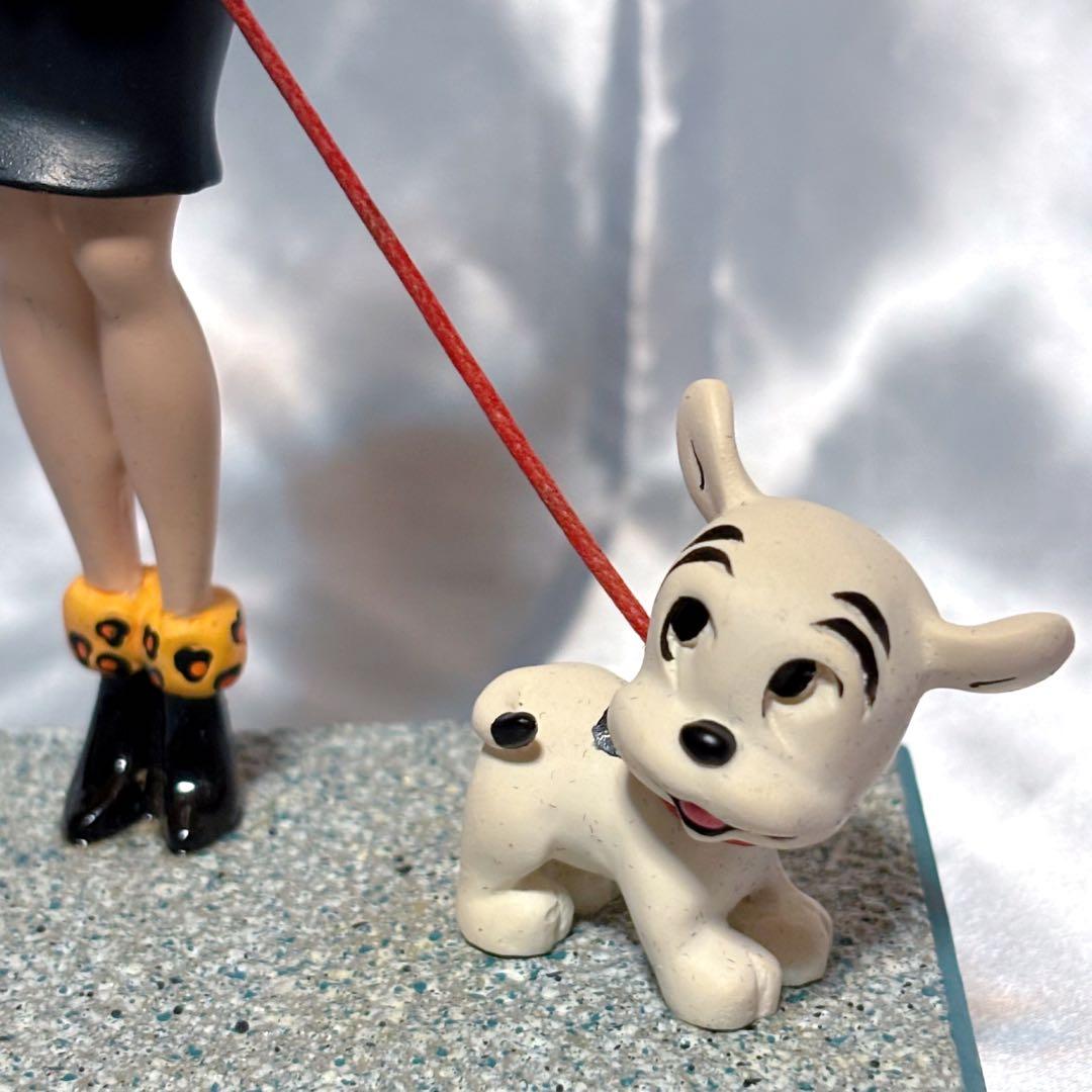 【ベティ・ブープ】BettyBoopフィギュア/激レア/希少/可愛い/愛犬の散歩