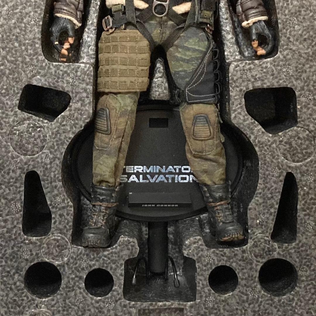 ムービー・マスターピース ターミネーター4 ジョン・コナー 1/6 フィギュア