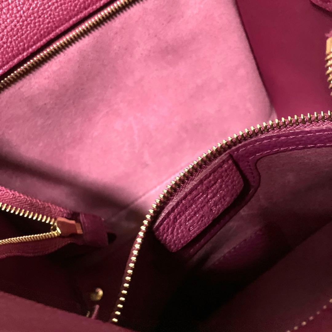 フェラガモ　イタリアンレザーハンドバッグ（バーガンディ）