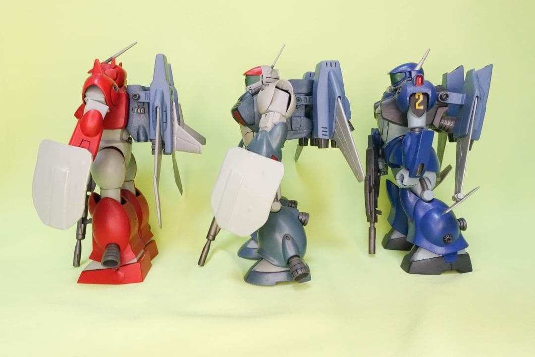 【全塗装完成品】1/144　R.Vバイファム／ネオファム／トゥランファム