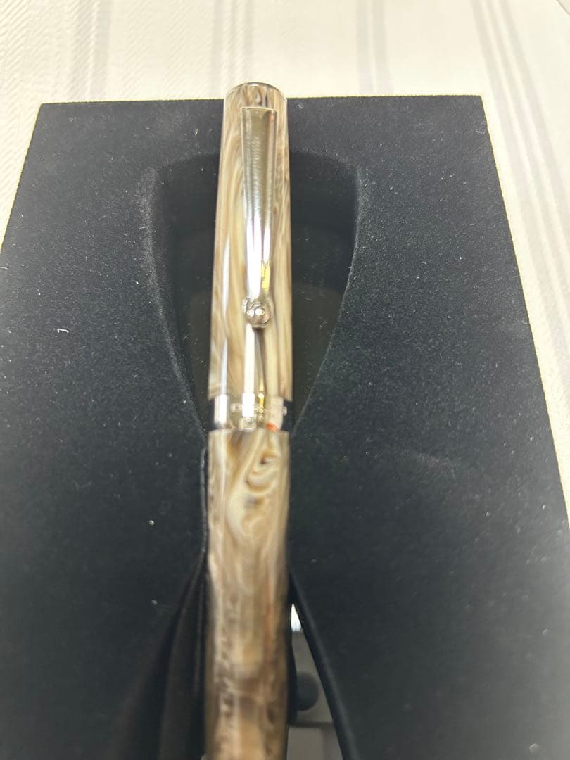 【新品・未使用】DELTA ボールペン インテッサ 　アイボリー