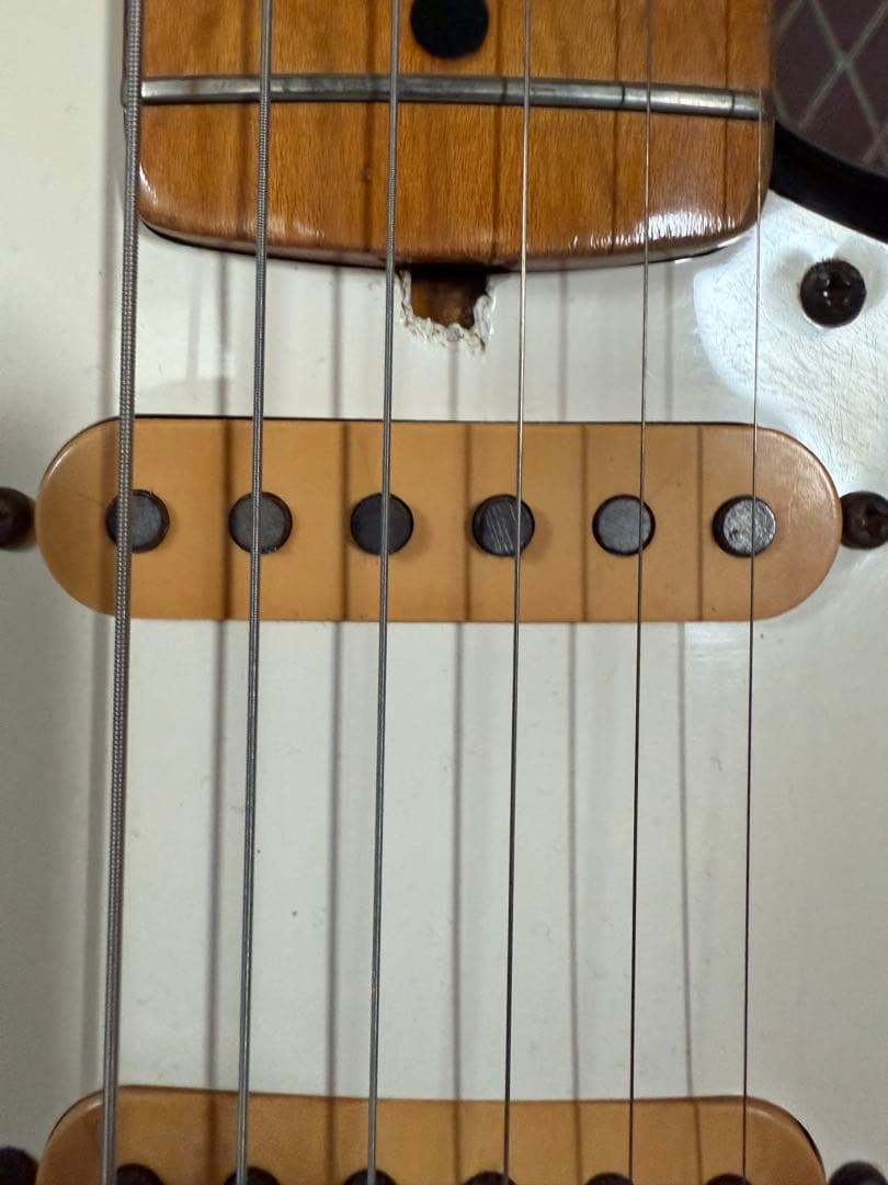 FERNANDES 石ロゴ　ストラトキャスターFST-60？