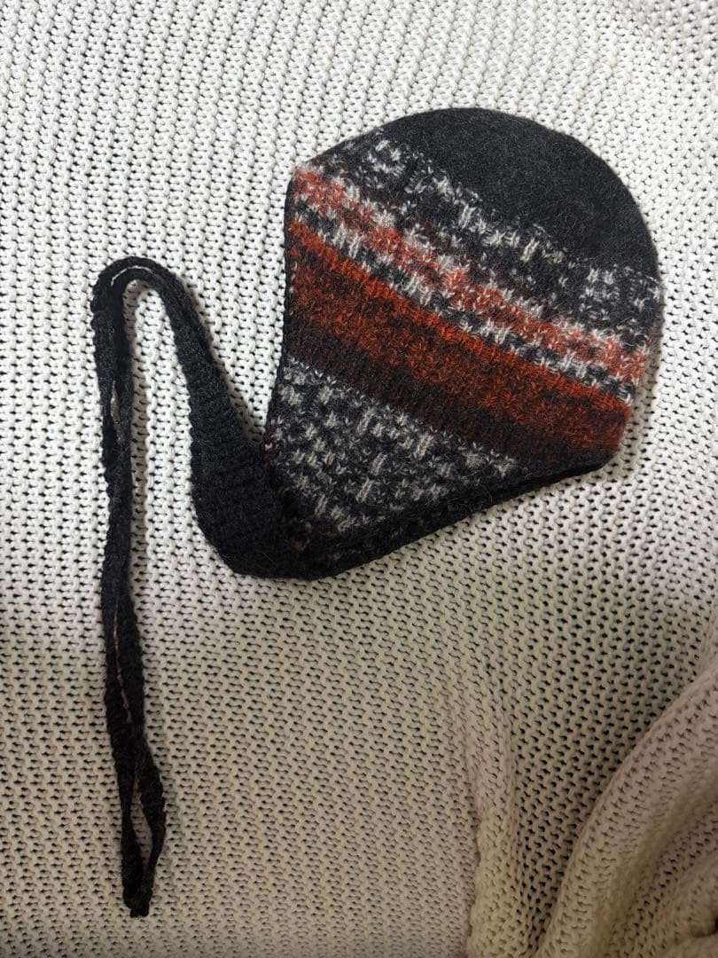 PERVERZEウールニット帽 黒・オレンジ