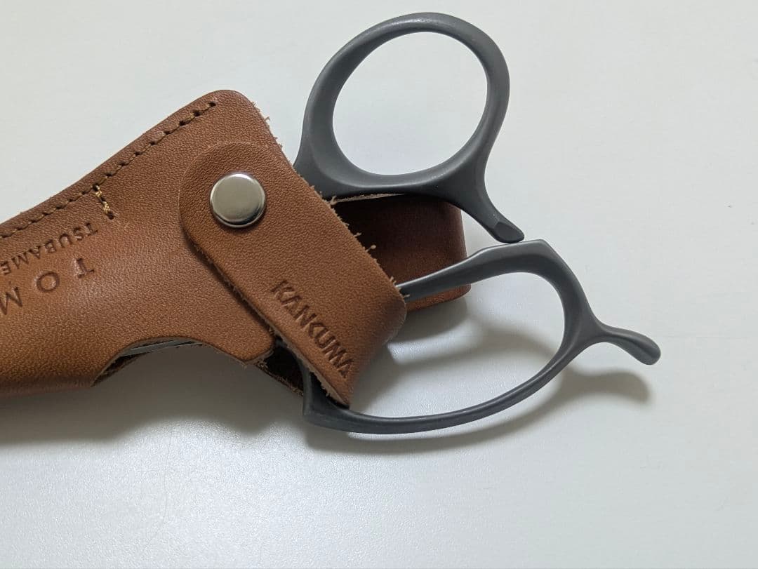 オールステンレスキッチン鋏 TOMO 521 レザーケース付き（燕三条カンダ）