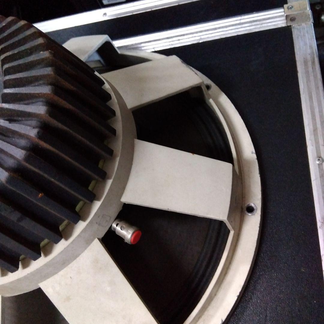 gauss 5842 スピーカー 15インチ安定した低音の魅力。