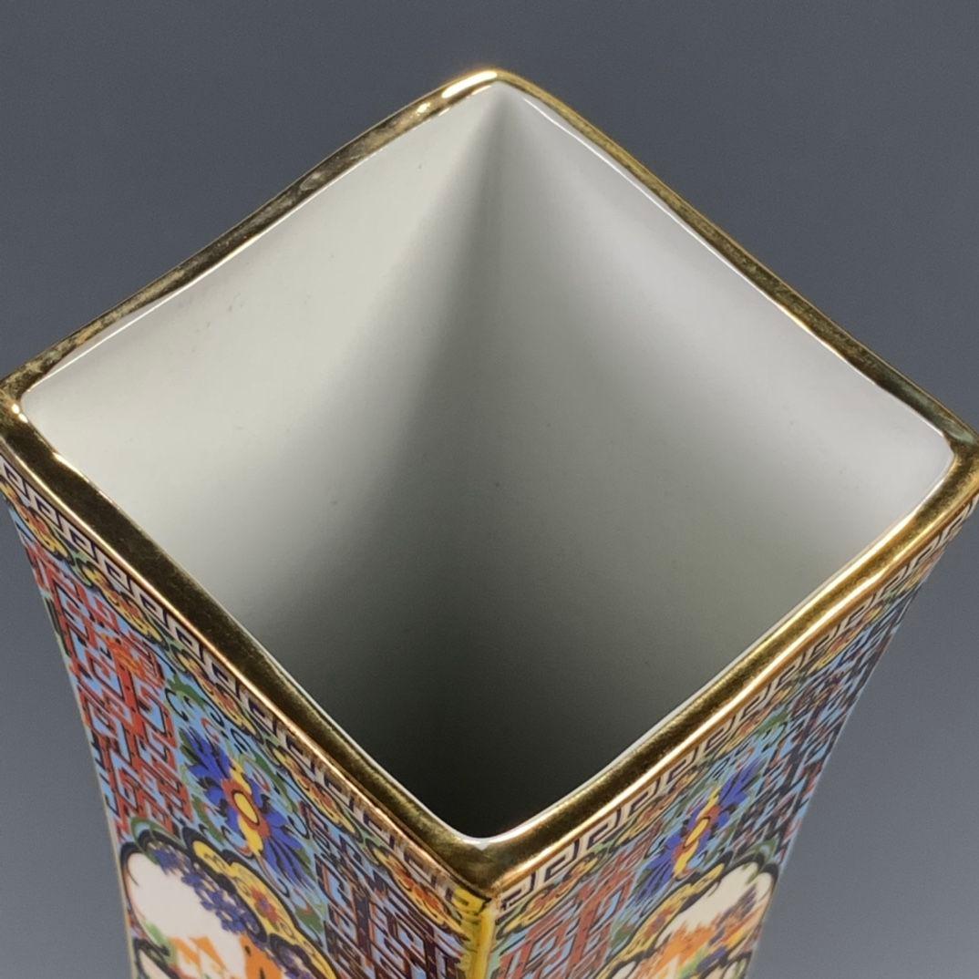 パステル蒔絵人物四角い花瓶  景徳鎮 陶磁器 装飾品 工芸品 美術品 置物