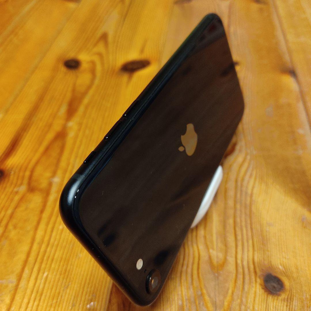 Apple iPhone SE 64GB 第3世代 最大容量96%