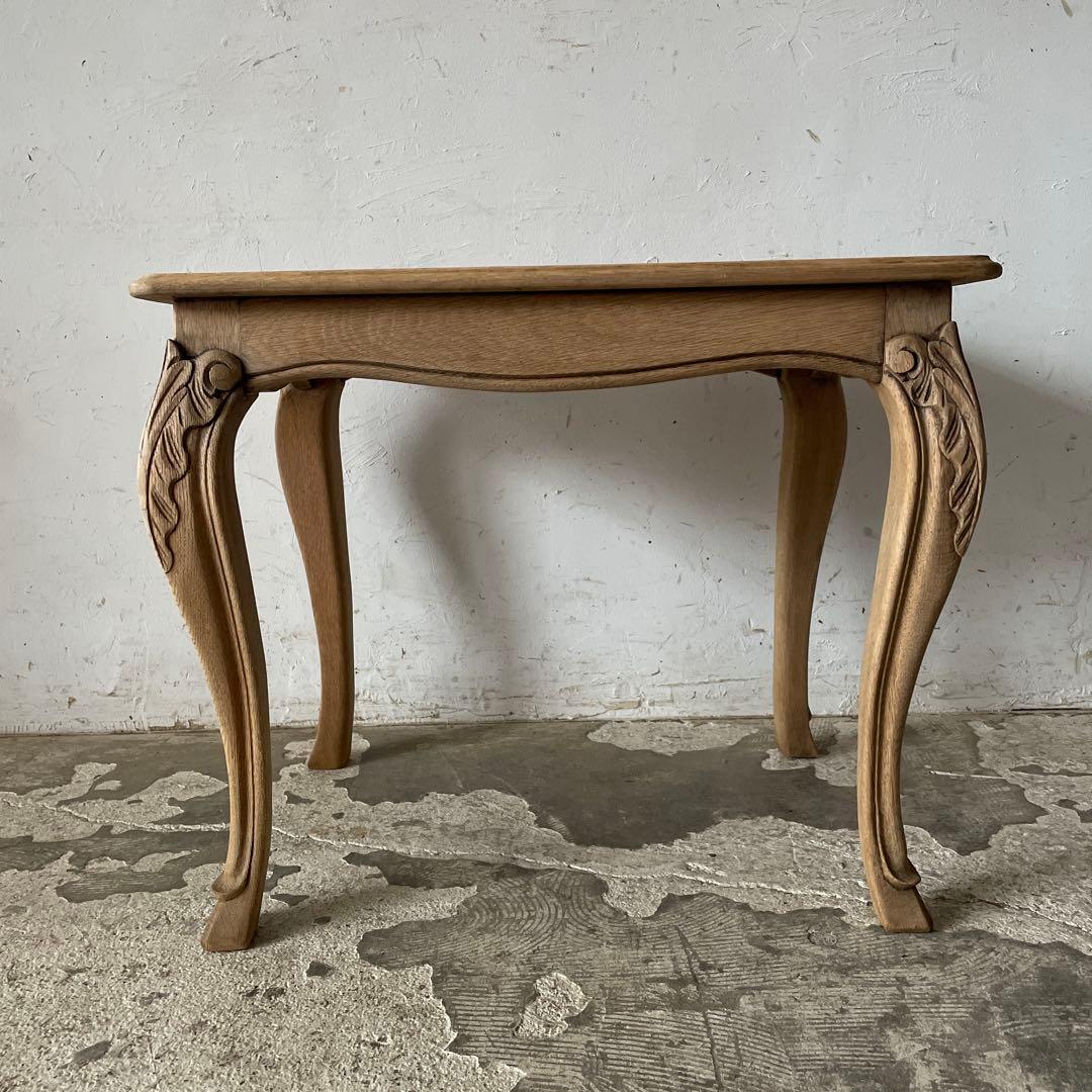 ビンテージ　　サイドテーブル ベッドサイドテーブル　猫脚　剥離