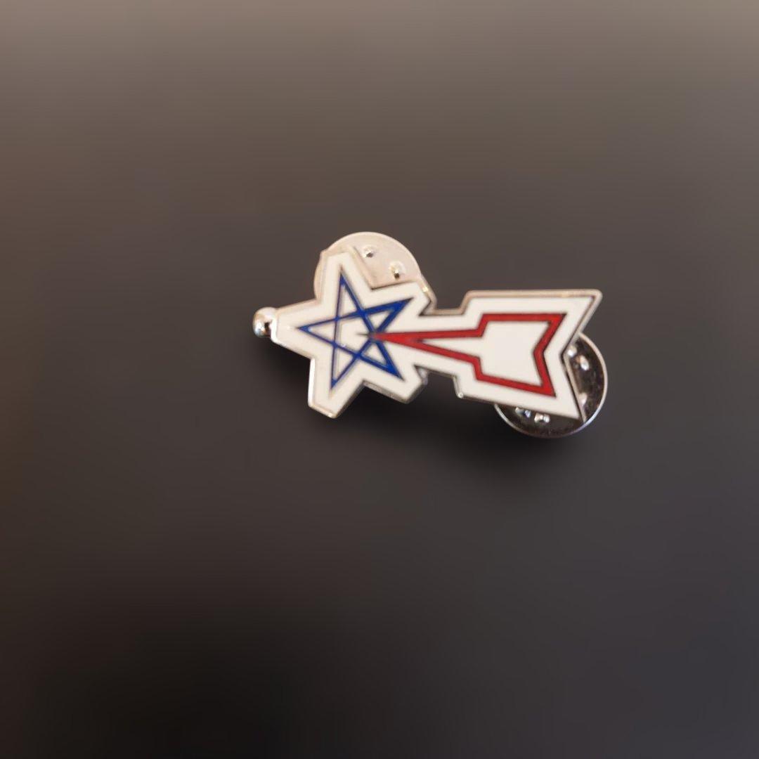 科学特捜隊・流星ピンバッジ2種　美品　限定非売品　ウルトラマン