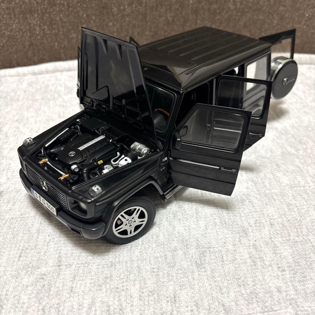 希少　AUTOart Mercedes Benz G500 ゲレンデ　1/18