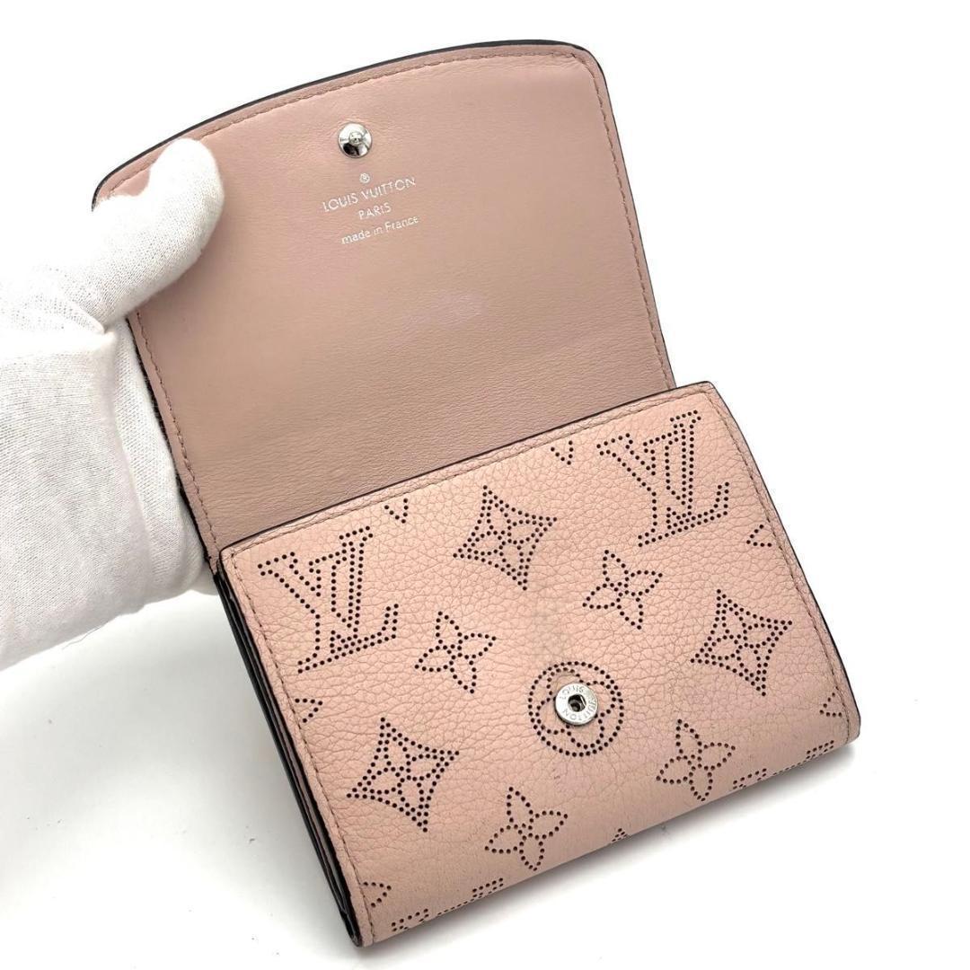 ルイヴィトン マヒナ ポルトフォイユ イリス コンパクト ピンク 二つ折り財布