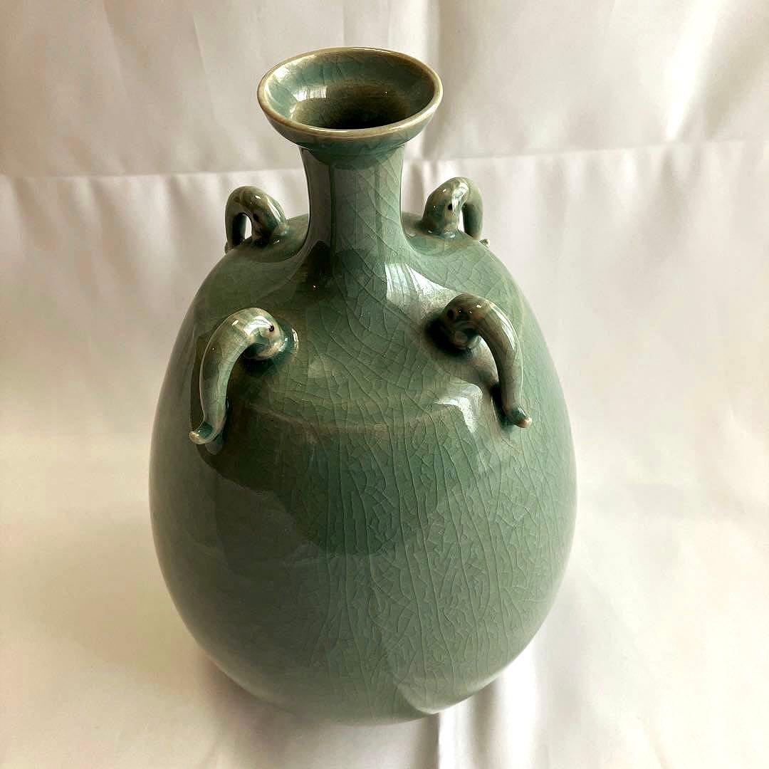 青磁　壺　古岩　金興福作