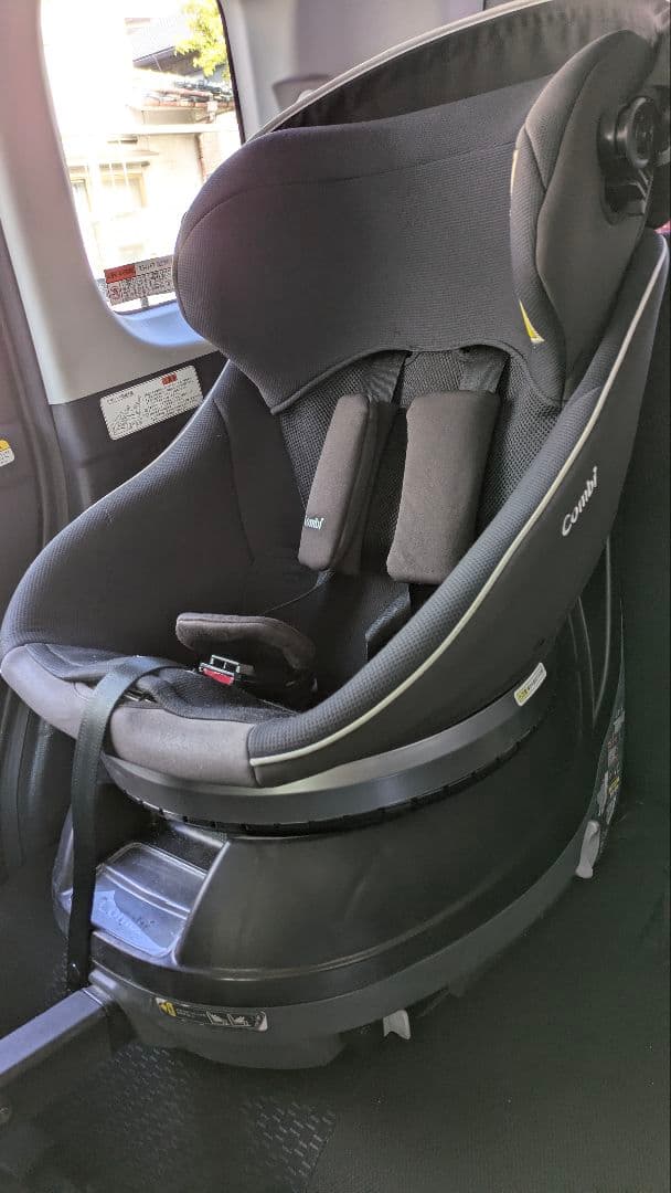 kaori Combi 車用チャイルドシート ブラック