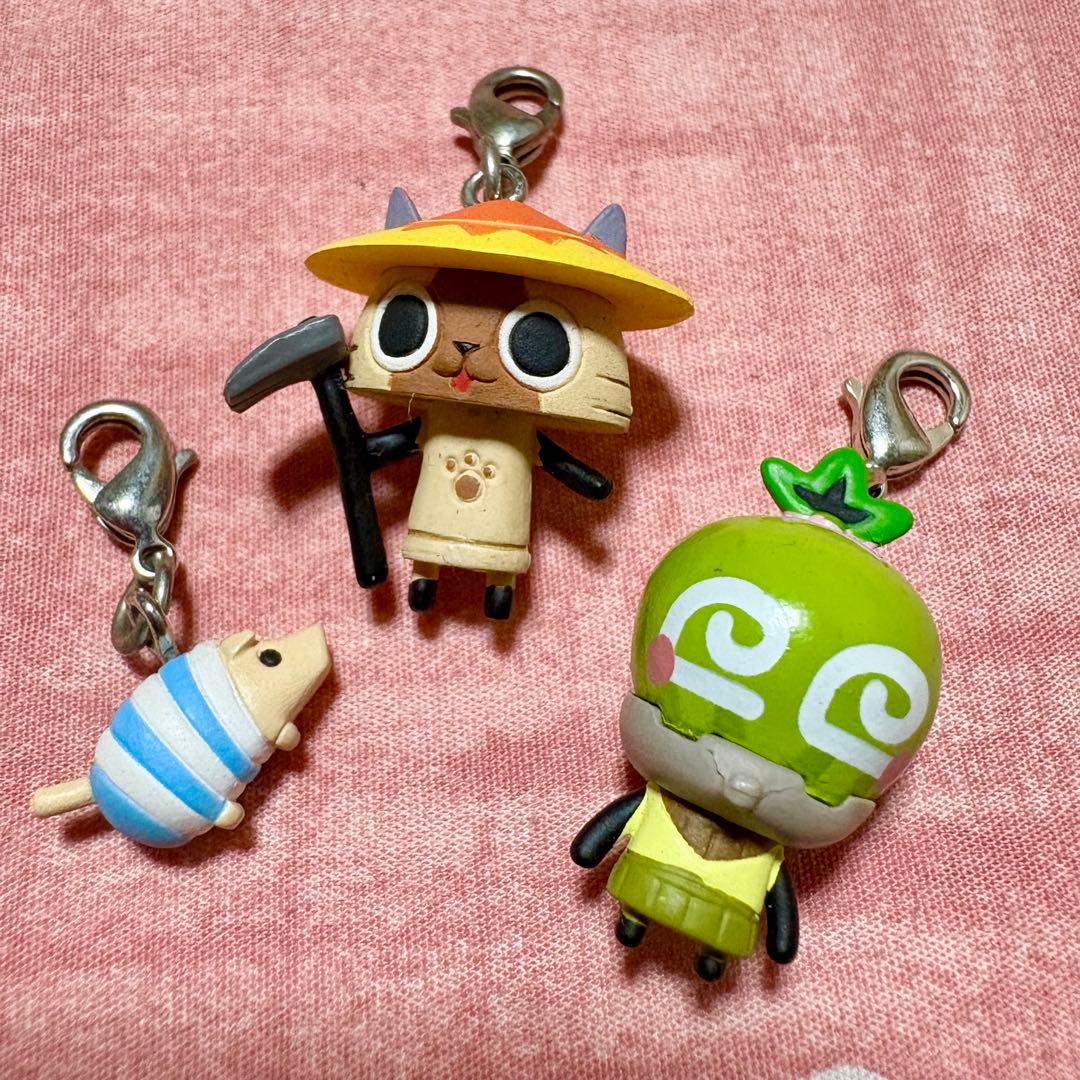 6点【鶴岡八幡宮 根付】下敷【モンスターハンター ◆チャーム】ひよこちゃん