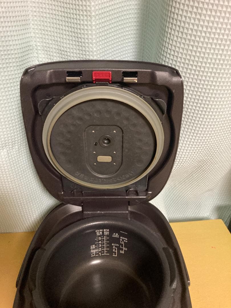 ★TIGER JPK-B100 圧力IH炊飯 ジャ2020 年製 5.5合炊き